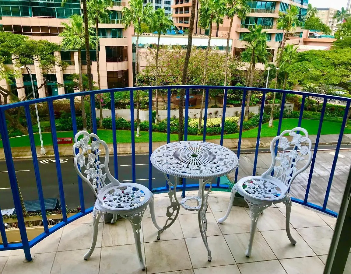 Waikiki 2 Bedrooms, 1 Bath, Free Parking, Sleep 6 Honolulu 0*,  United States