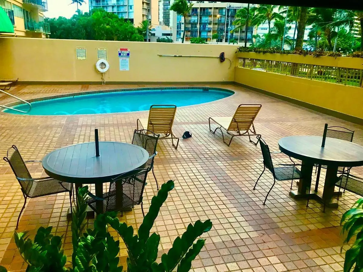 Apartment Waikiki 2 Bedrooms, 1 Bath, Free Parking, Sleep 6 Honolulu